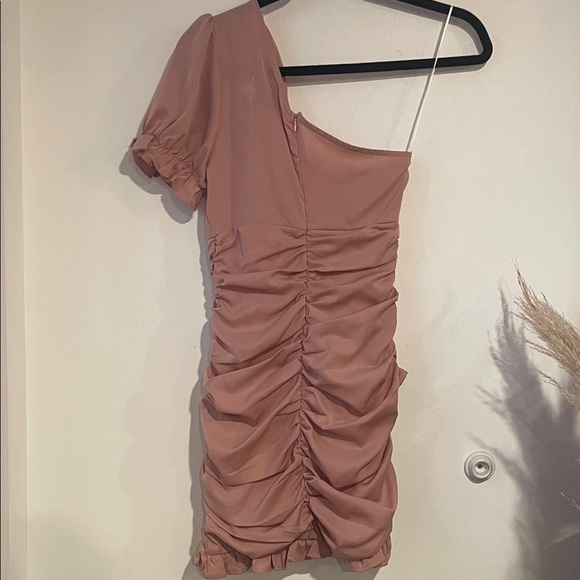 Hello Molly One-Shoulder Blush Dress Sz XS NWT B123 - Picture 5 of 5